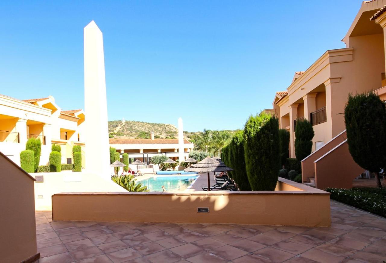 Luxury Apartment - T2 Vue Sur Piscine - Praia Da Luz Экстерьер фото